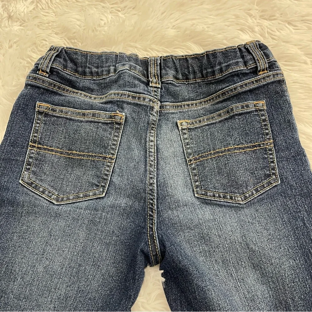 OSHKOSH B’GOSH CLASSIC KIDS JEANS SIZE 10H/10/A. COUPLE SPOTS ON LEG GOO…